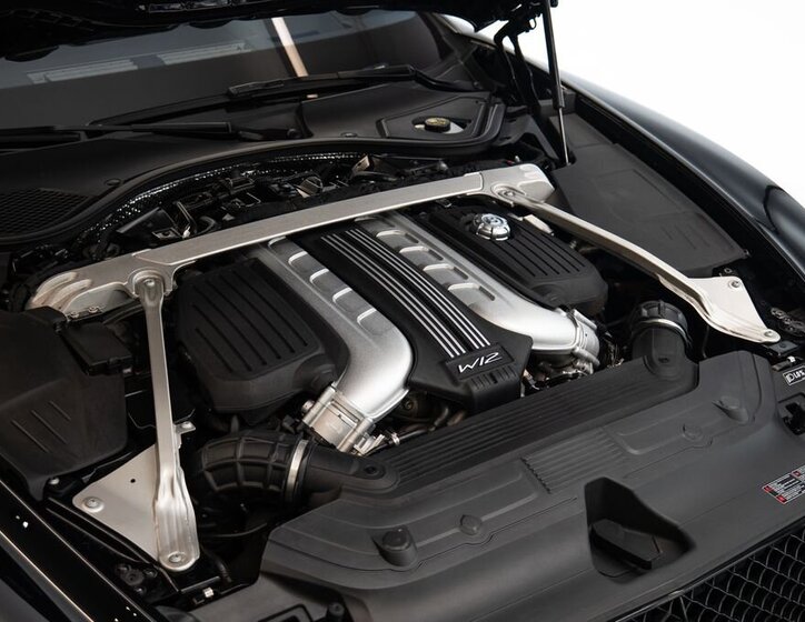 Bentley Continental GT Kupé 6,0 l 485 kw
