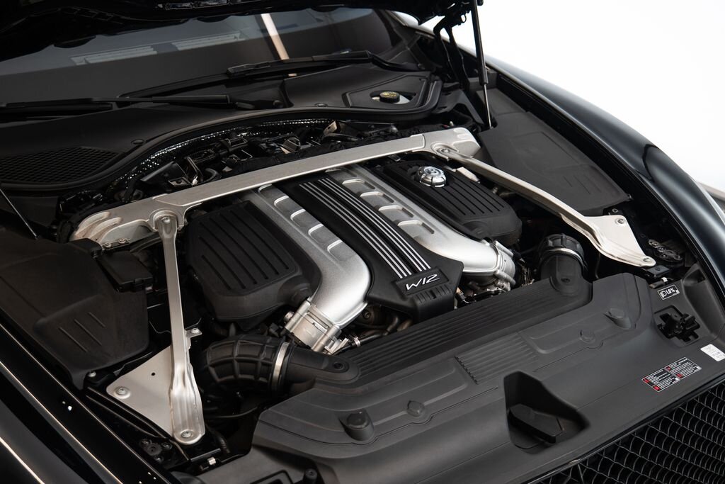Bentley Continental GT Kupé 6,0 l 485 kw