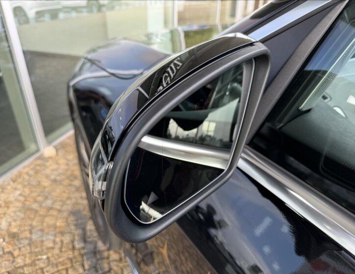 Mercedes-Benz EQC 36