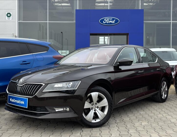 Škoda Superb Sedan / Limuzína 2,0 l 140 kw