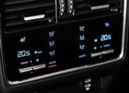 Porsche Cayenne SUV 4,0 l 338 kw