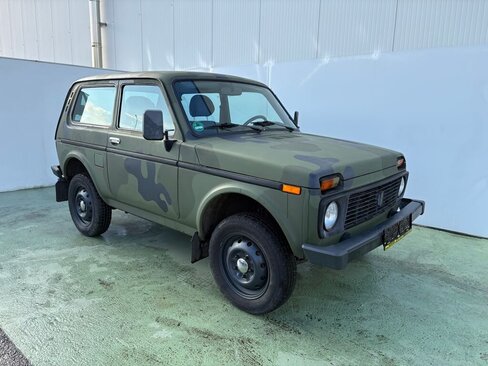 Lada Niva SUV / Terénní 1,7 l 60 kw
