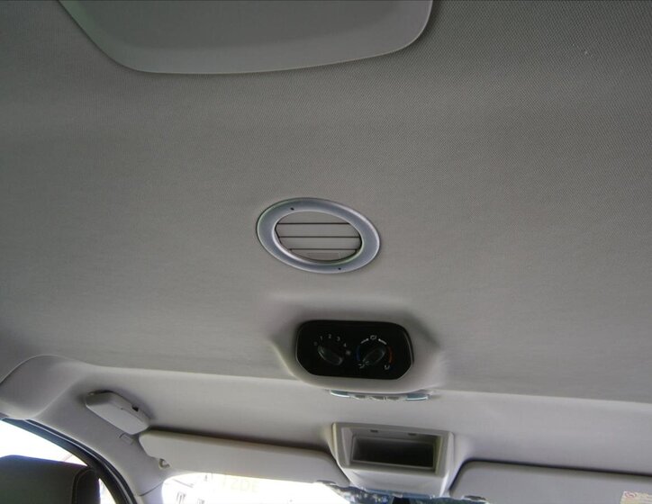 Ford Tourneo Custom 13