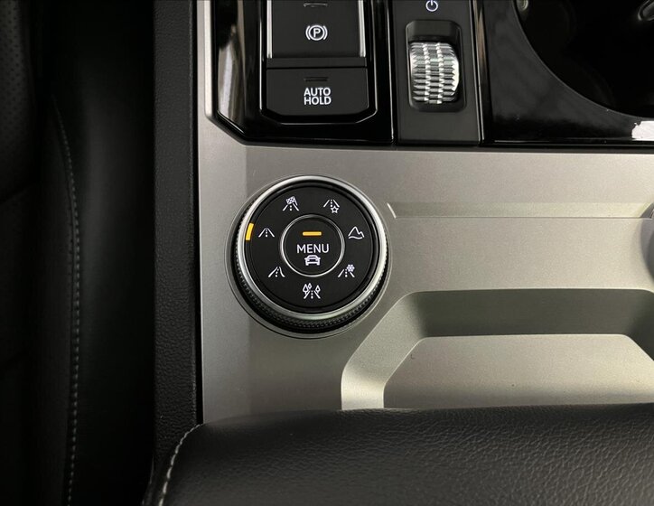 Volkswagen Touareg SUV / Terénní 3,0 l 210 kw