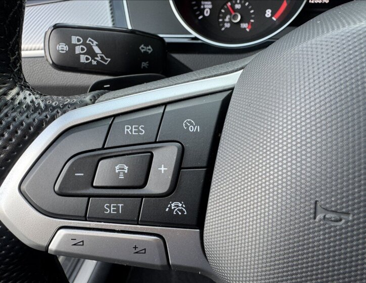 Volkswagen Passat Kombi 1,5 l 110 kw