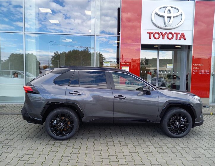 Toyota RAV4 SUV 2,5 l 225 kw