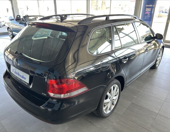 Volkswagen Golf Kombi 1,6 l 77 kw