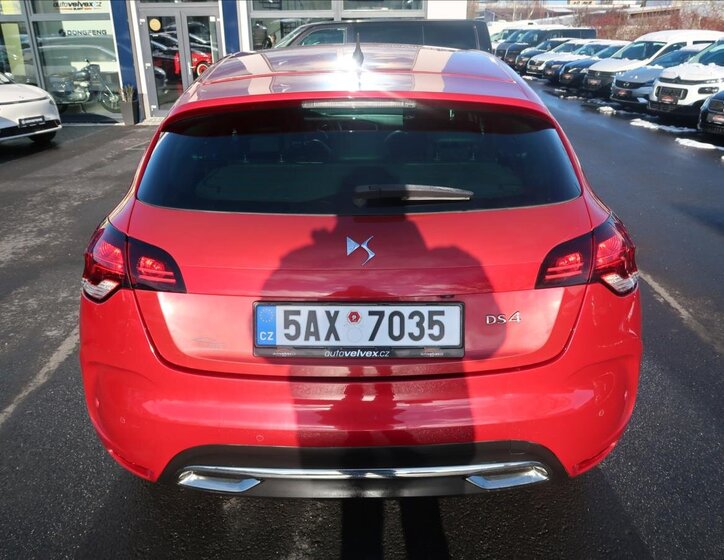 DS Automobiles DS4 Hatchback 1,6 l 88 kw