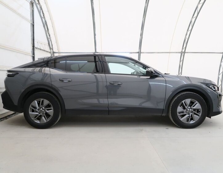 Peugeot 408 Liftback 1,2 l 96 kw