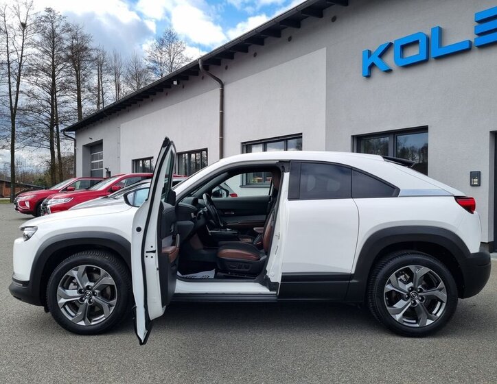 Mazda MX-30 SUV / Terénní 0,0 107 kw