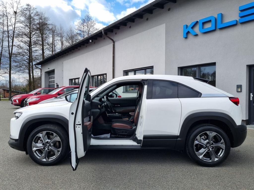 Mazda MX-30 SUV / Terénní 0,0 107 kw