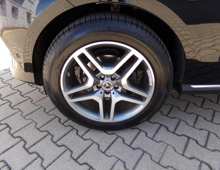Mercedes-Benz GLE 19