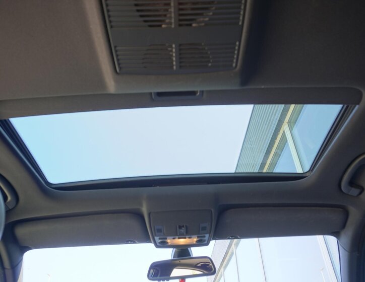 BMW M5 Sedan 5,0 l 373 kw