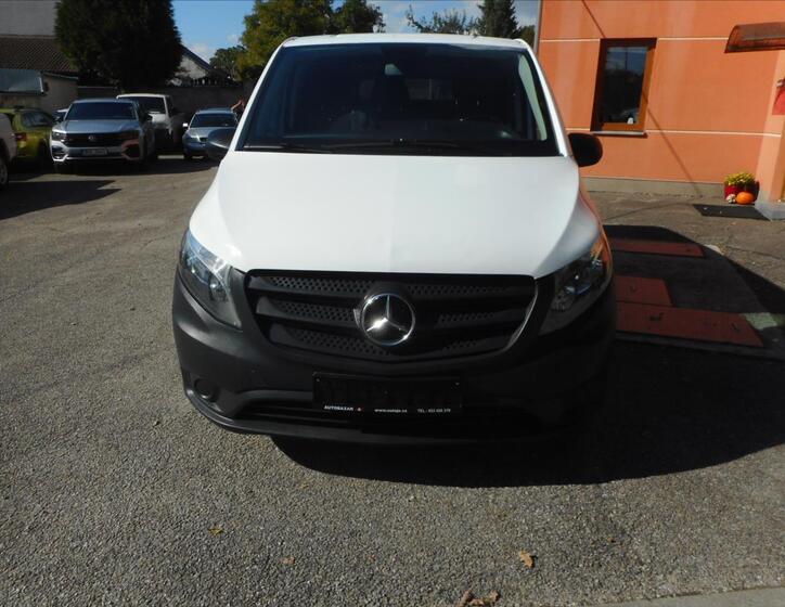 Mercedes-Benz Vito 2