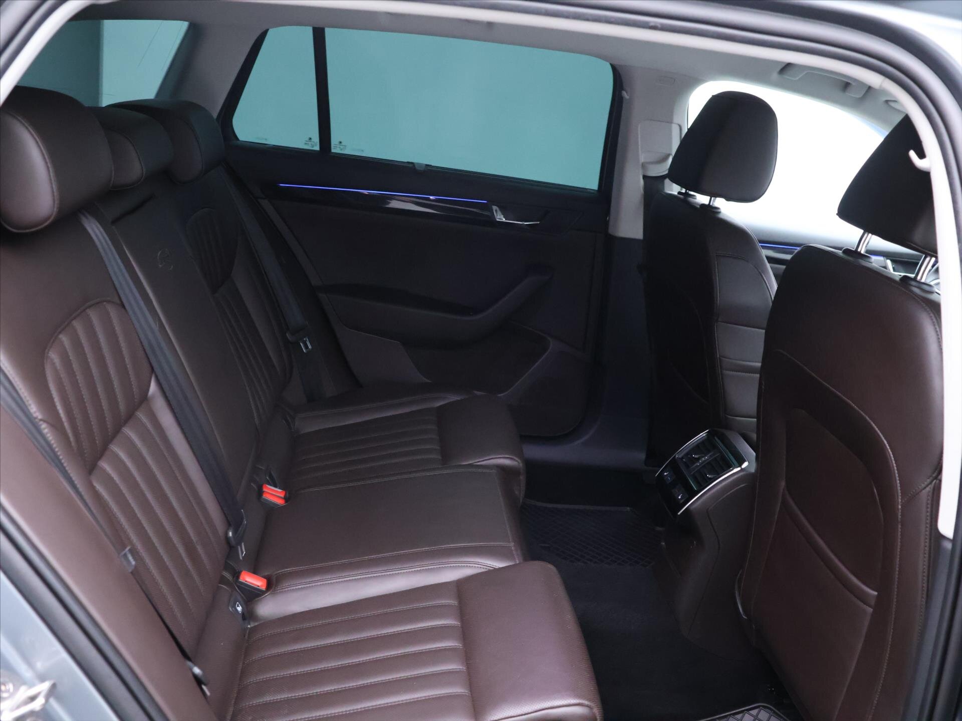 Škoda Superb Kombi 2,0 l 140 kw