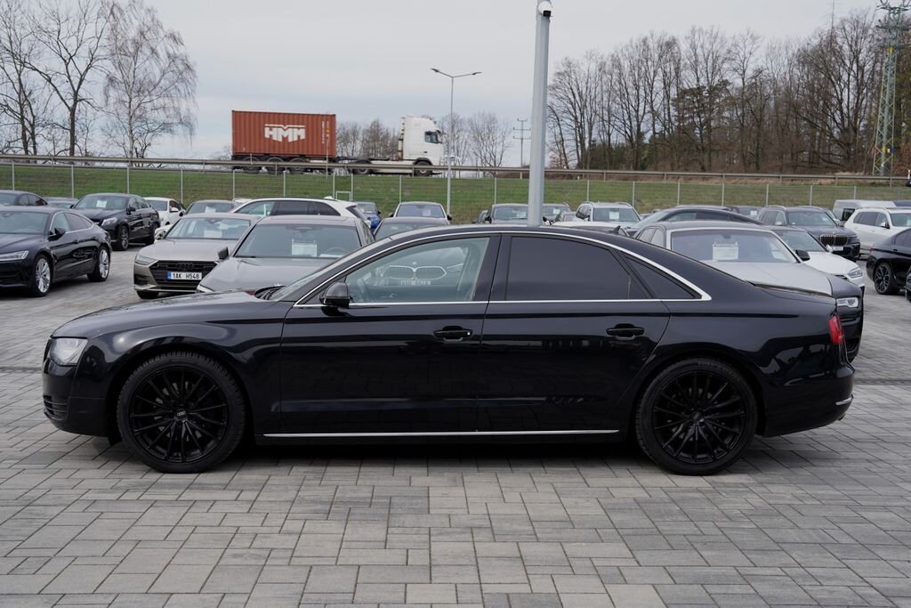 Audi A8 Sedan / Limuzína 3,0 l 213 kw