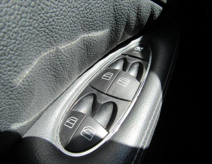 Mercedes-Benz Třídy E 24