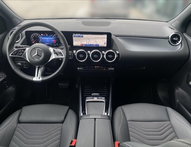 Mercedes-Benz Třídy B Hatchback 1,3 l 120 kw