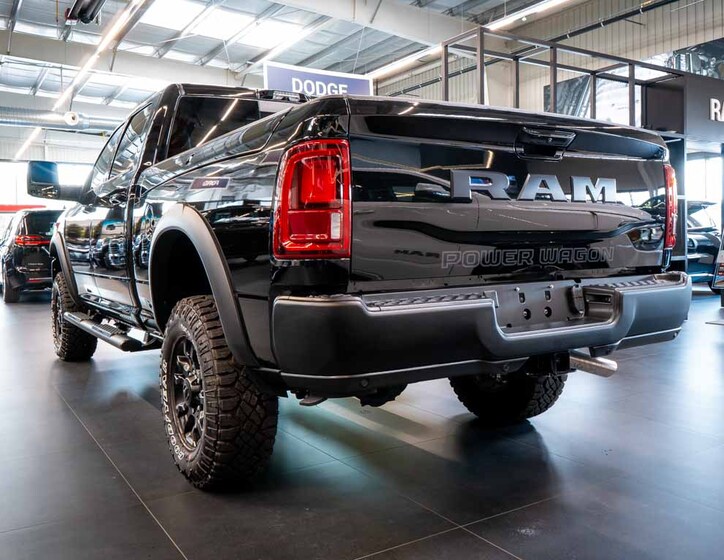 Dodge RAM 3