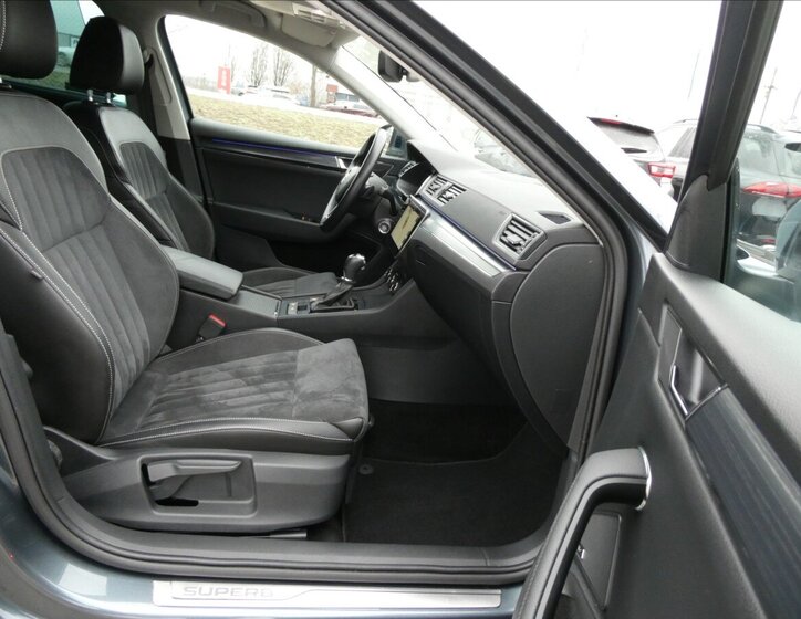 Škoda Superb 27