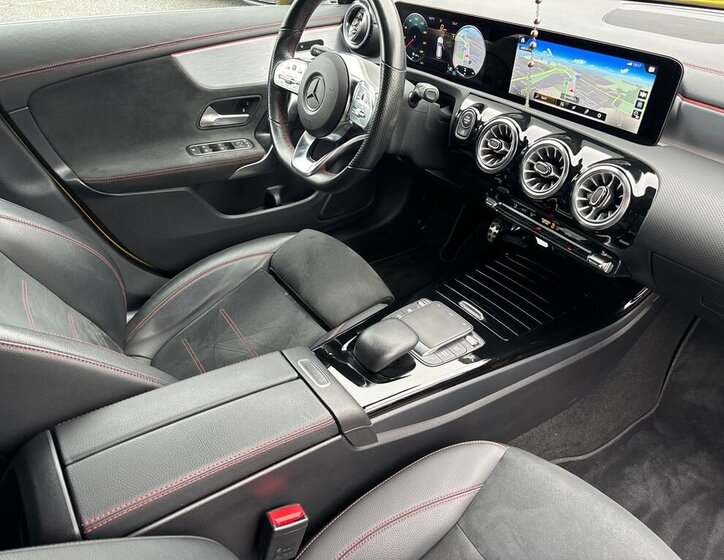 Mercedes-Benz CLA Kupé 1,3 l 100 kw