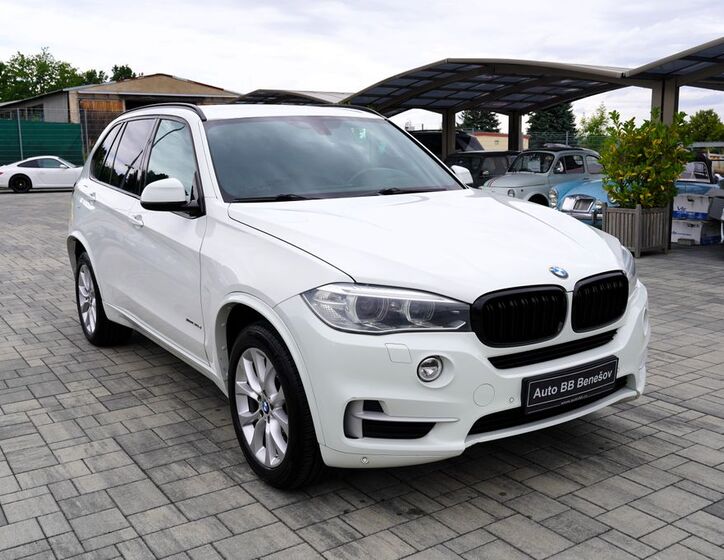 BMW X5 8