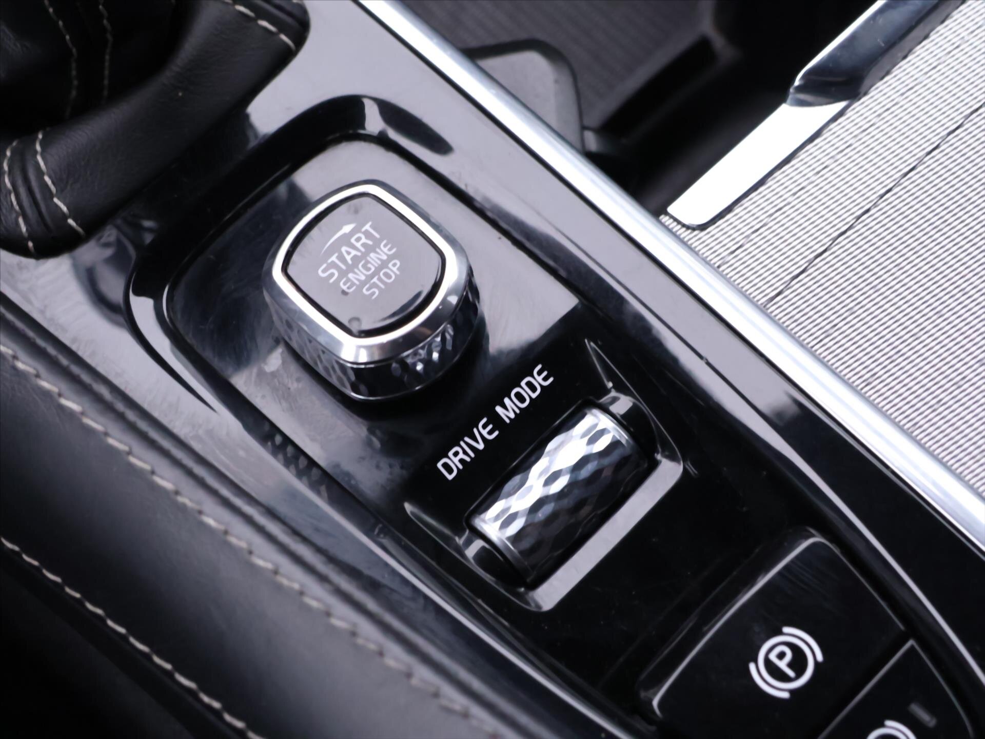 Volvo XC90 SUV / Terénní 2,0 l 173 kw