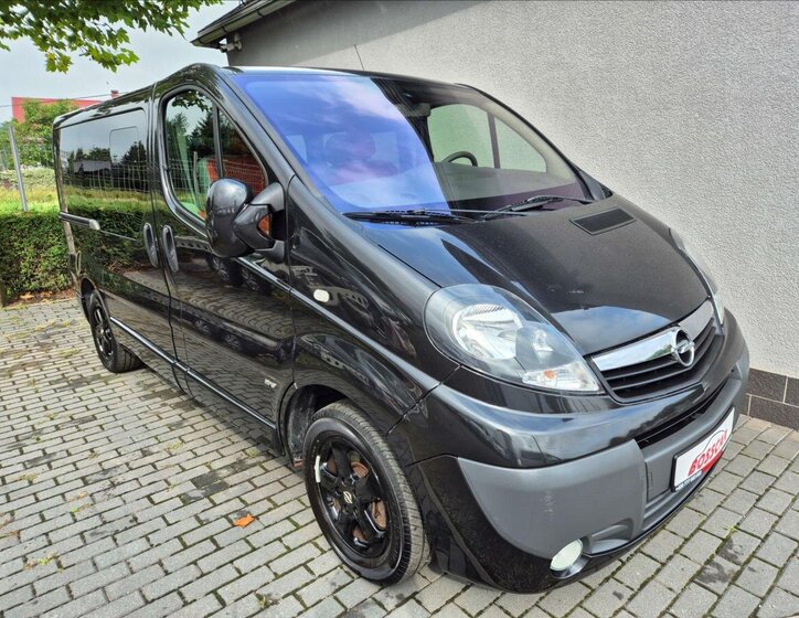 Opel Vivaro 9