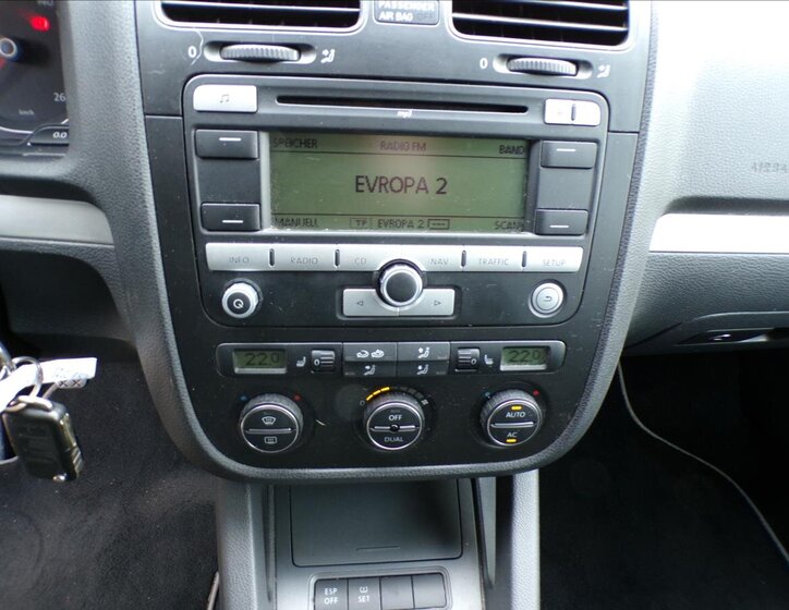 Volkswagen Jetta Sedan 1,4 l 90 kw