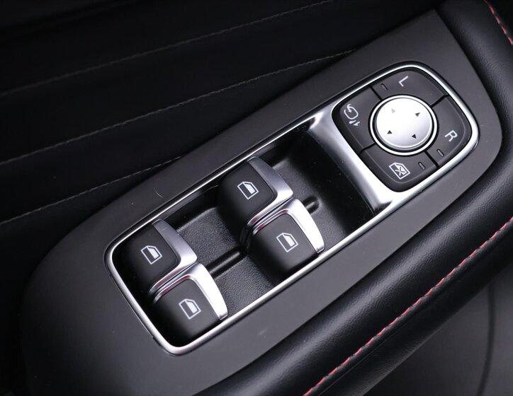 MG HS SUV / Terénní 1,5 l 119 kw