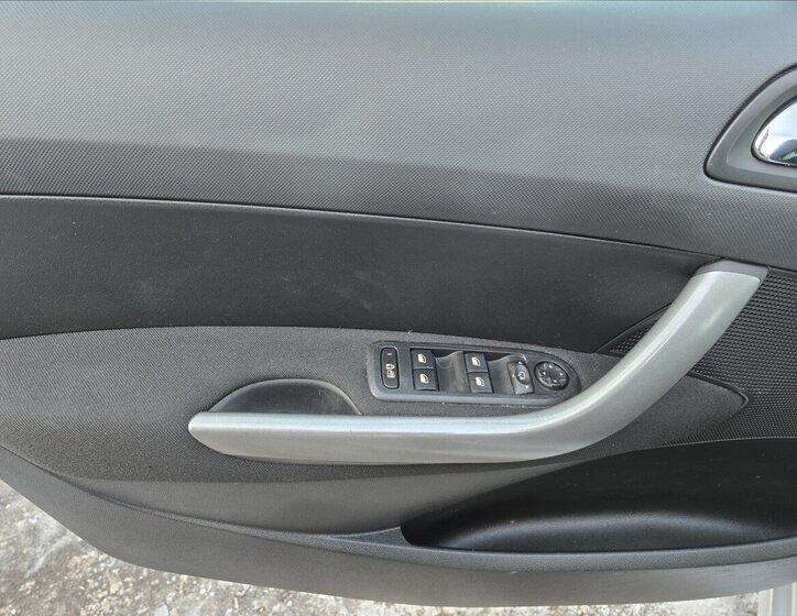 Peugeot 308 Kombi 1,6 l 80 kw