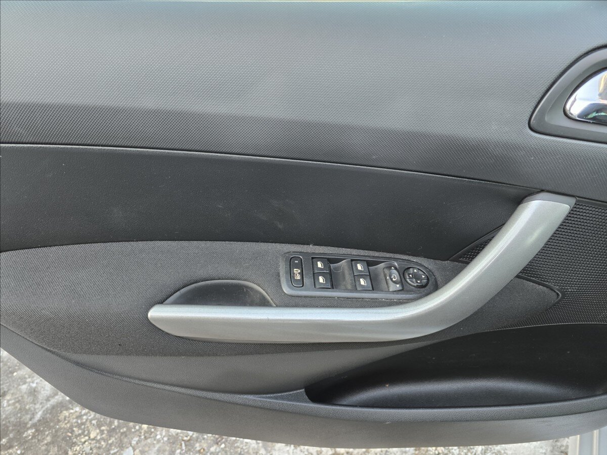 Peugeot 308 Kombi 1,6 l 80 kw