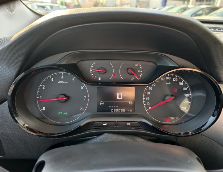 Opel Crossland SUV 1,2 l 60 kw