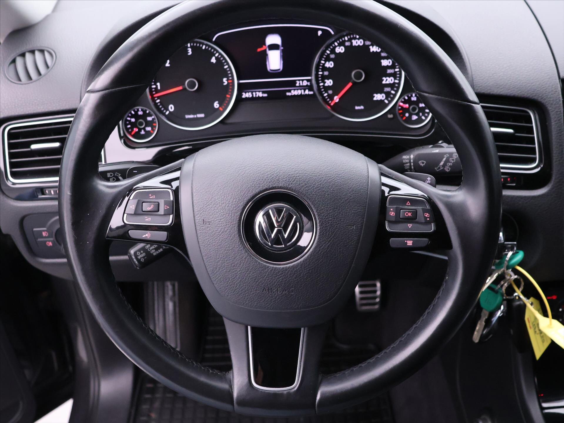 Volkswagen Touareg SUV / Terénní 3,0 l 150 kw