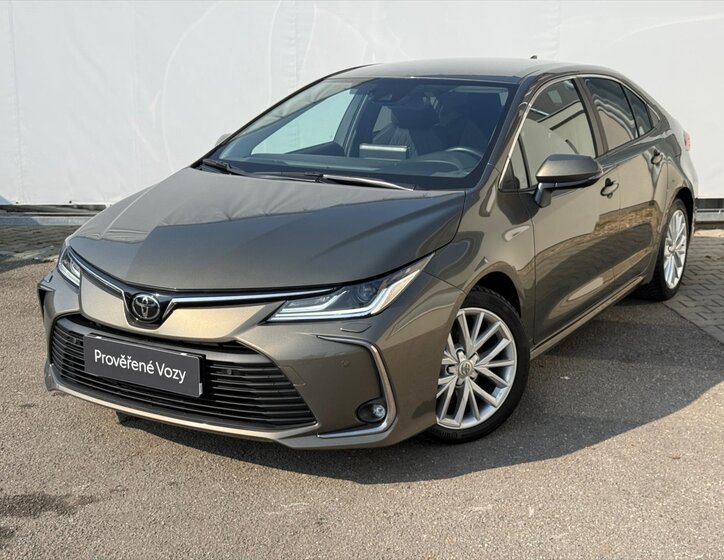 Toyota Corolla Sedan / Limuzína 1,5 l 92 kw