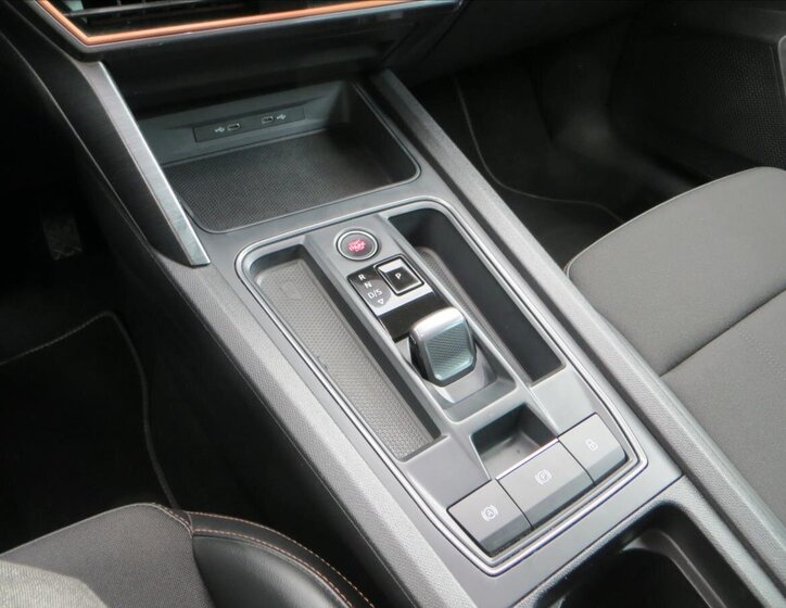 Cupra Formentor SUV / Terénní 1,5 l 110 kw