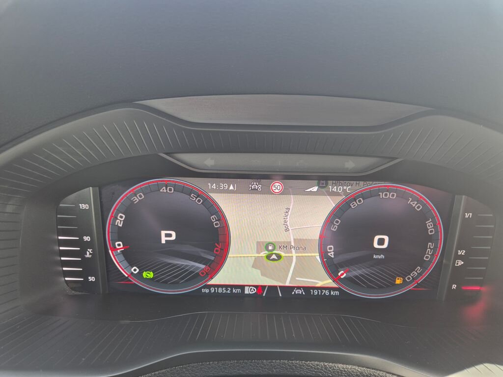 Škoda Karoq SUV / Terénní 1,5 l 110 kw