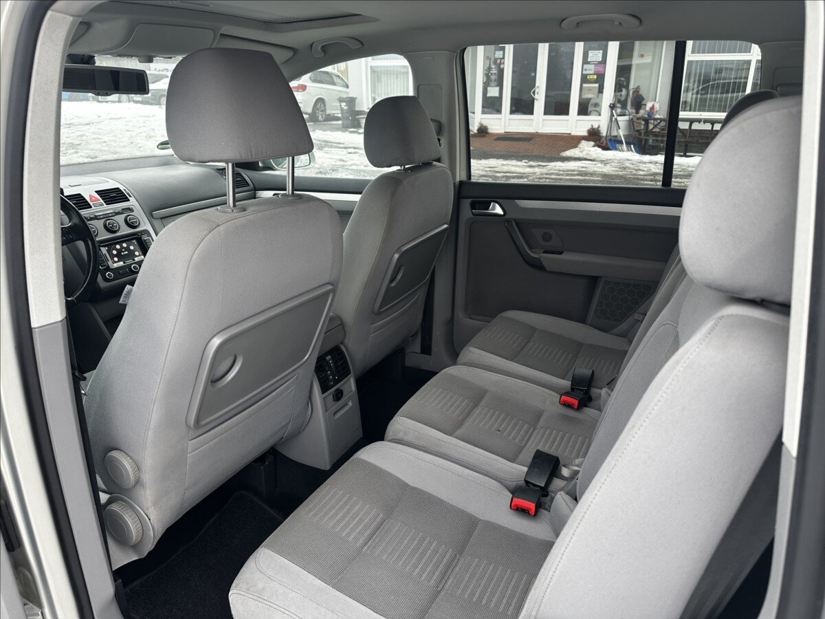 Volkswagen Touran Kombi 1,4 l 103 kw