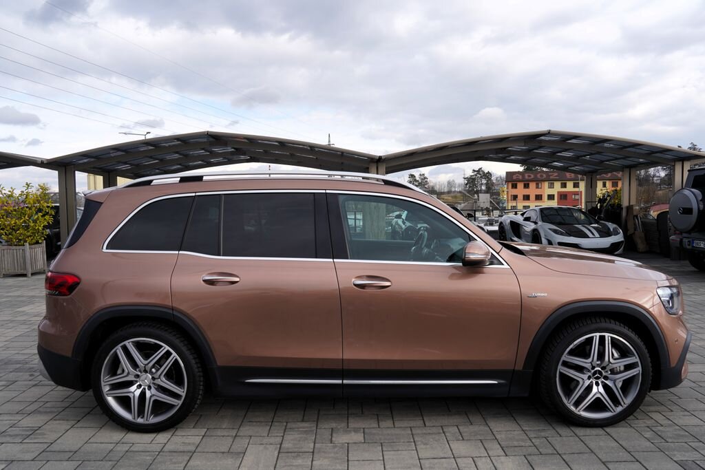 Mercedes-Benz GLB SUV / Terénní 2,0 l 225 kw