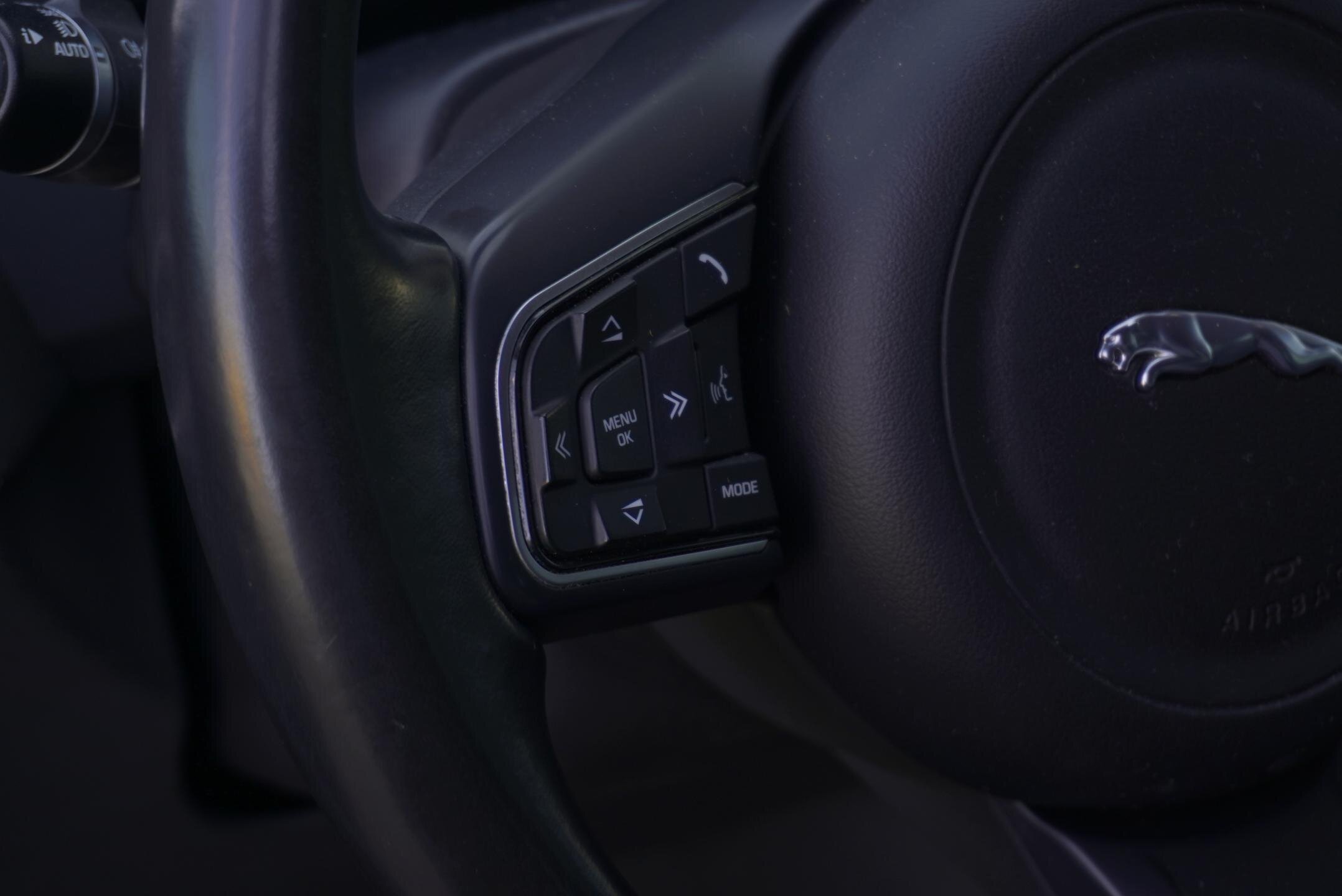 Jaguar F-Pace SUV / Terénní 2,0 l 184 kw