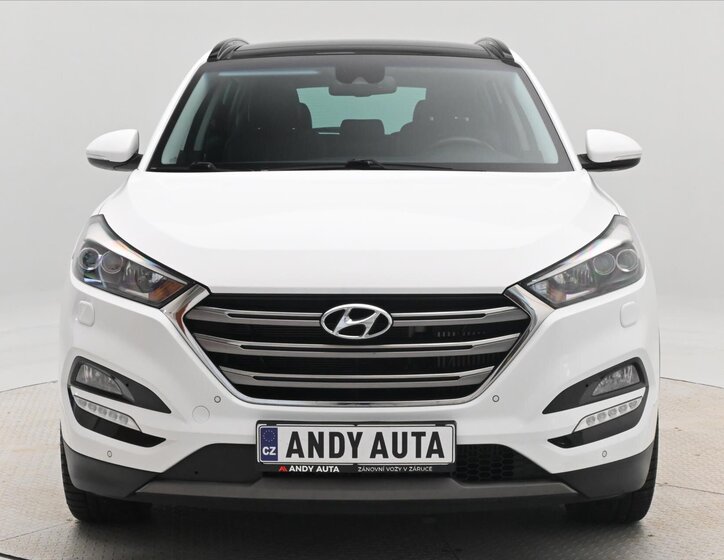 Hyundai Tucson SUV 2,0 l 100 kw