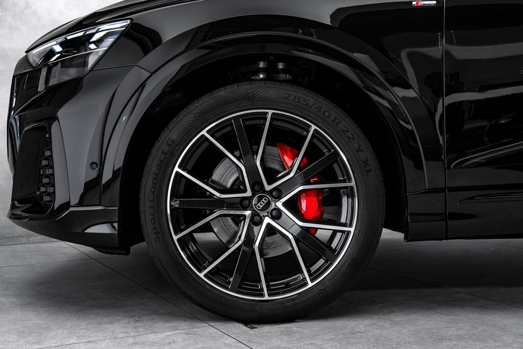 Audi Q8 SUV / Terénní 3,0 l 210 kw