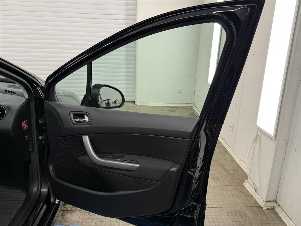 Peugeot 308 Hatchback 1,4 l 70 kw