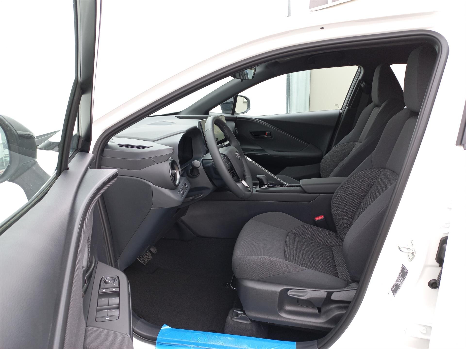 Toyota C-HR CUV 1,8 l 72 kw