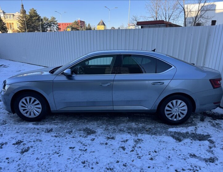 Škoda Superb 4