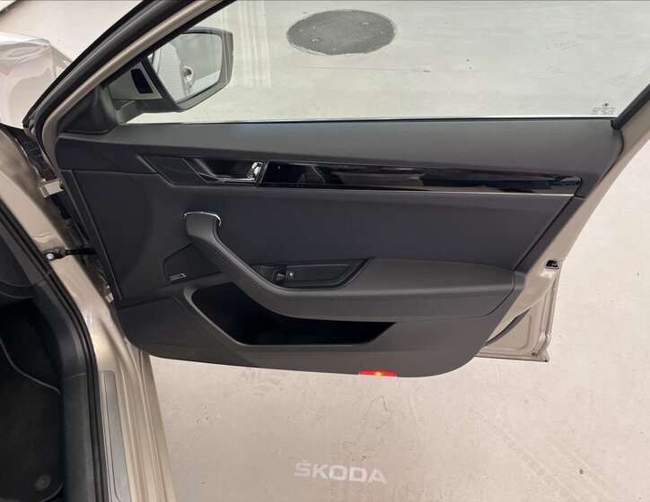 Škoda Superb Kombi 2,0 l 147 kw