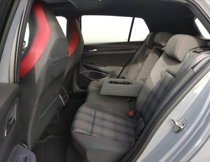 Volkswagen Golf Hatchback 2,0 l 180 kw