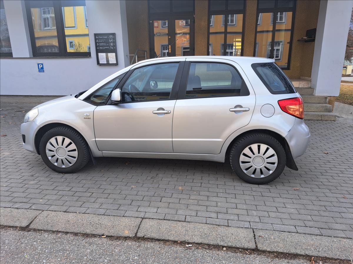 Suzuki SX4