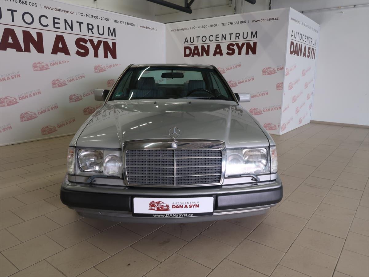 Mercedes-Benz 124 Kupé 3,0 l 162 kw