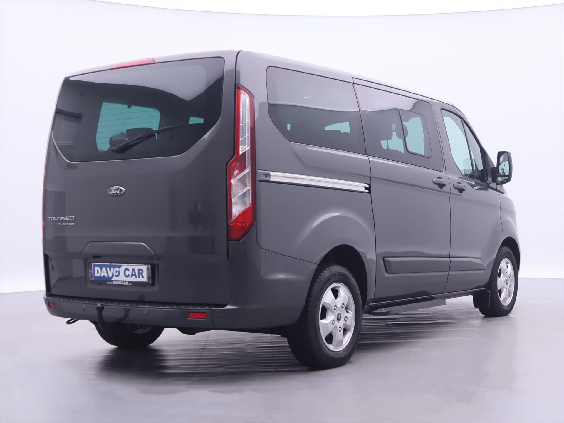 Ford Tourneo Custom MPV 2,2 l 114 kw